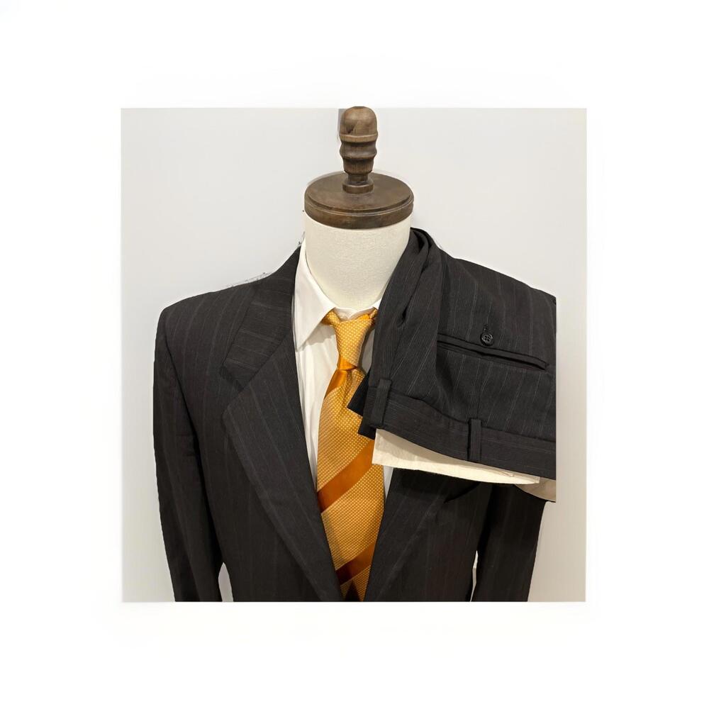 BEAUTIFUL HICKEY FREEMAN CHARCOAL W PINSTRIPES SUIT 44R 36x29 MADE IN USA VGC!